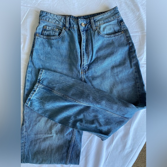 H&M hm Ultra High Waist Ankle Length Mom Jeans Light denim blue Loose size 6 New - Picture 6 of 9